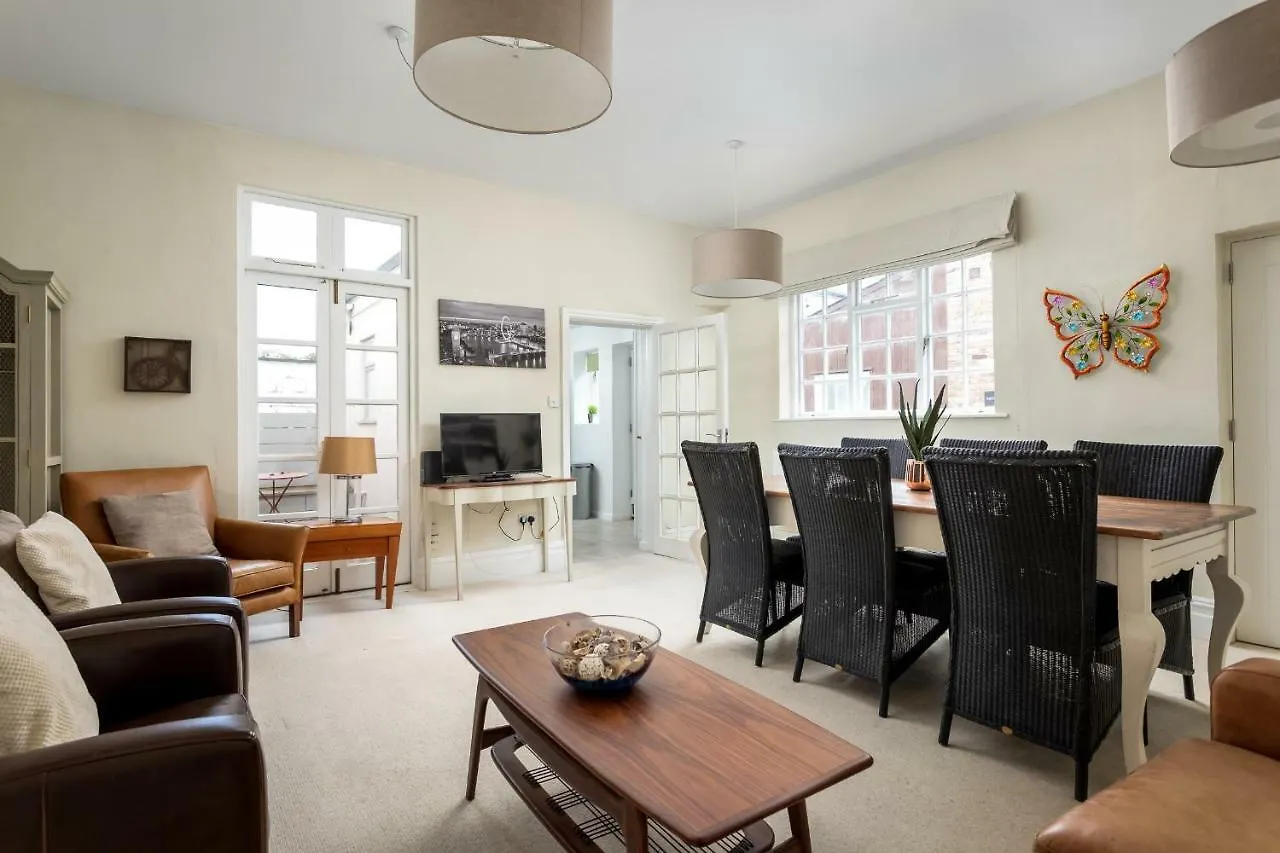 The Coach House Montpellier Apartment Cheltenham United Kingdom