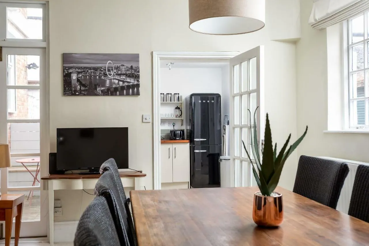 The Coach House Montpellier Apartment Cheltenham